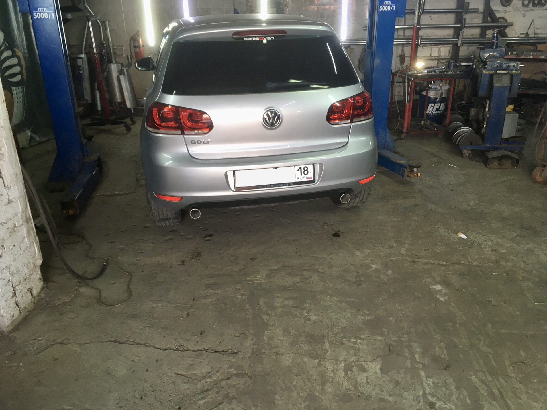 Раздвоенный выхлоп Golf 6 BSE — Volkswagen Golf Mk6, 1,6 л, 2012 года |  тюнинг | DRIVE2