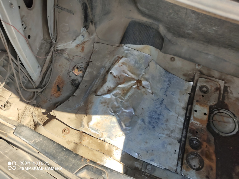 Как бороться с ржавчиной в багажнике audi 80 b3 — Audi 80 (B3), 1,8 л ...