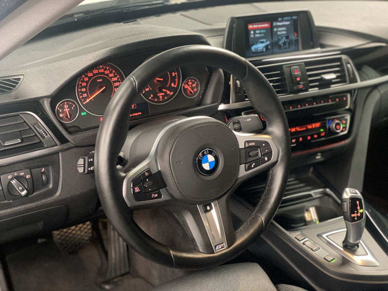 BMW f30 individual руль