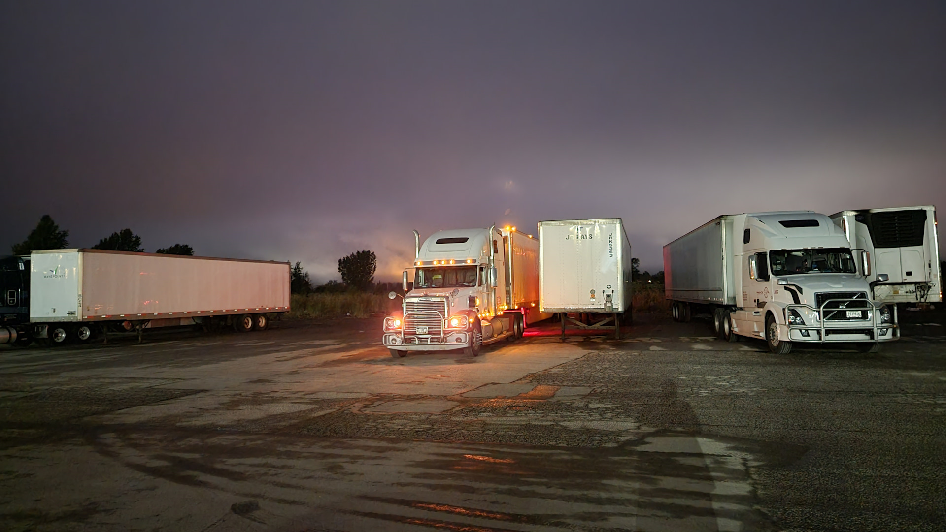 Фото с дорог США: Октябрь — 2021 (Часть — 1) — Freightliner Coronado, 1,4  л, 2007 года | фотография | DRIVE2