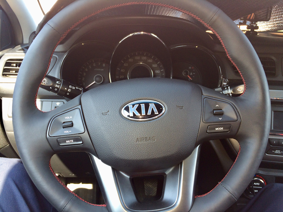 Какой диаметр руля. Руль Kia Rio 2013.