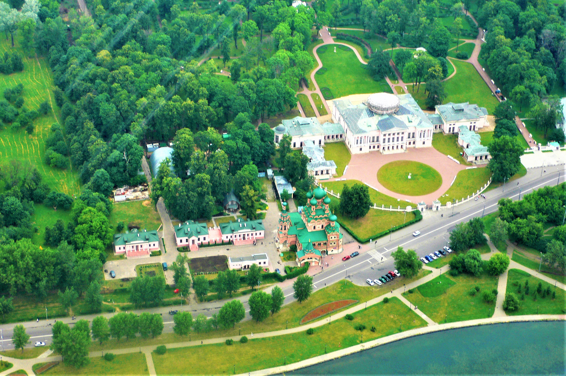 Шереметьевский парк в Останкино
