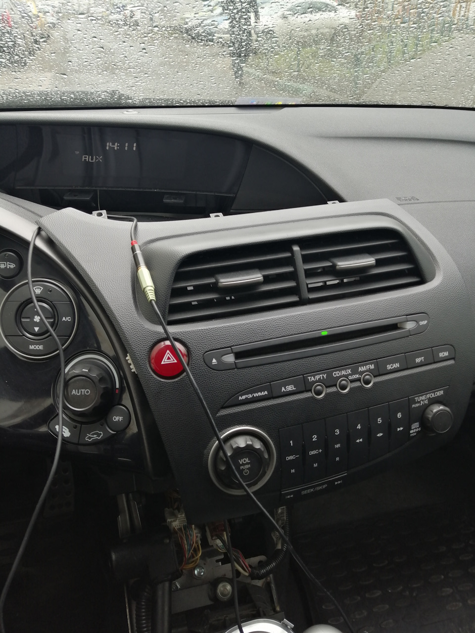 продам штатную магнитолу 5D - Honda Civic 5D - Honda Civic Club