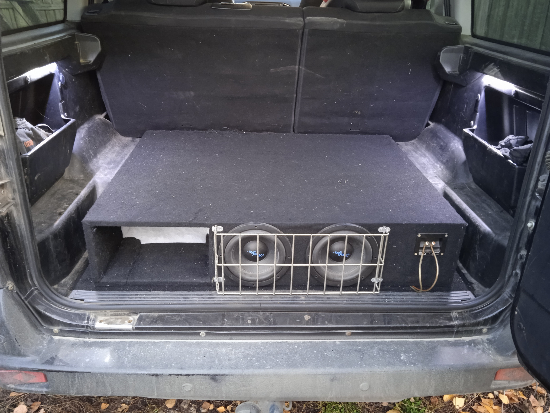 Компактный ЧВ саб в багажник Патриота — УАЗ Patriot, 2,7 л, 2019 года ...