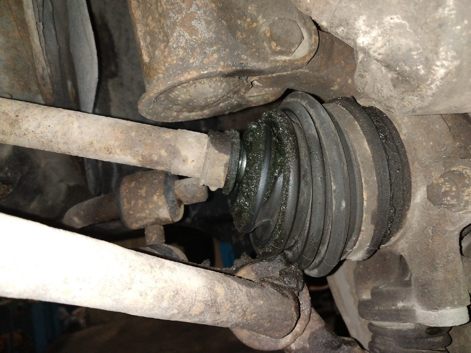 #22. Шрус и масло в КПП ГазПромНефть 75w-90 — Lada 21104, 1,6 л, 2006 ...