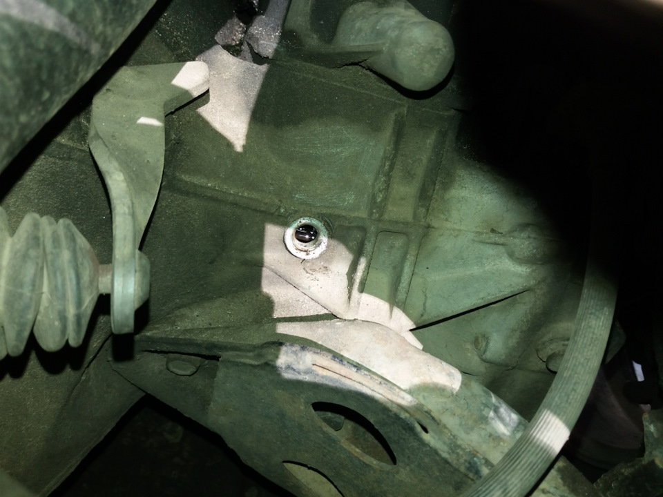 Заміна датчика заднього ходу — Daewoo Lanos, 1,5 л., 2007 года ...