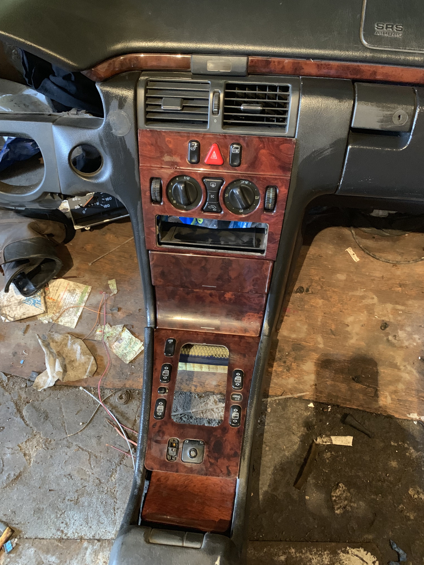 Торпеда w210. Mercedes vito 2002 магнитола торпеда. Торпеда мерседес 210. Торпеда w210. Торпедо w164.