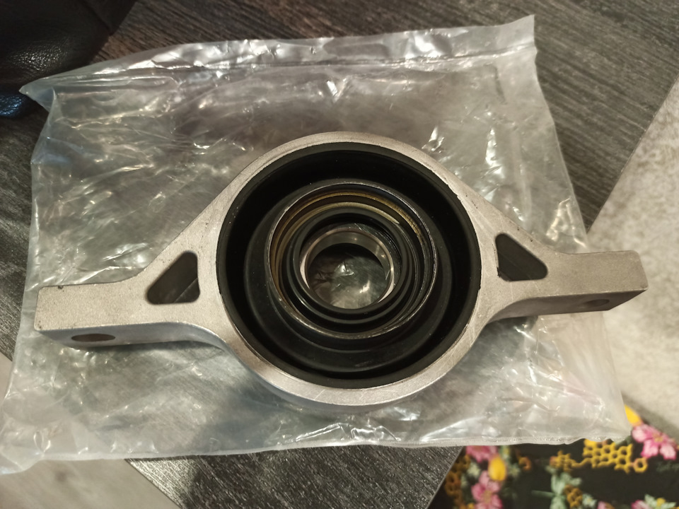 Подвесной подшипник кардана — Hyundai ix35, 2 л, 2013 года | своими ...