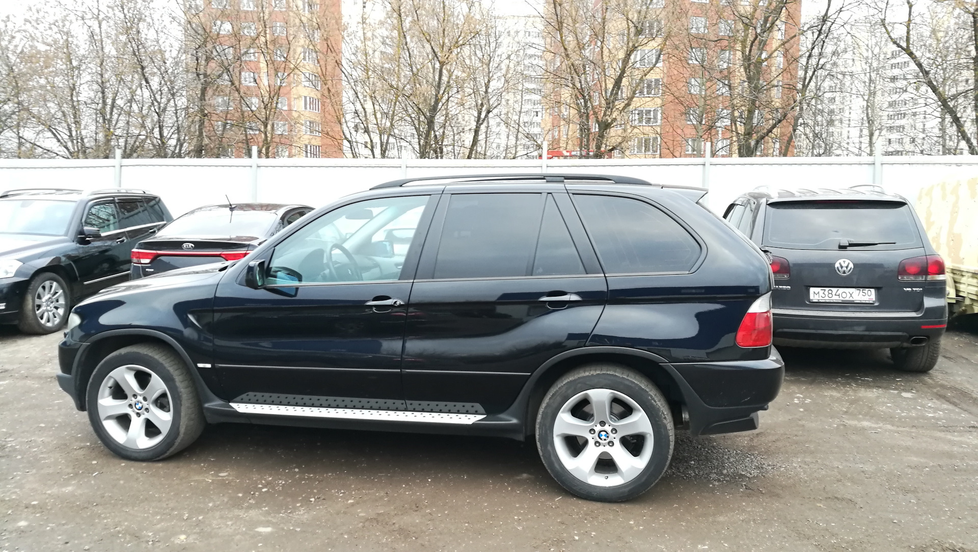 Зимние шины bmw x5. БМВ х5 е53 резина 255 55 19. BMW x5 e53 255 сил. 265 60 R17 e 53 BMW.