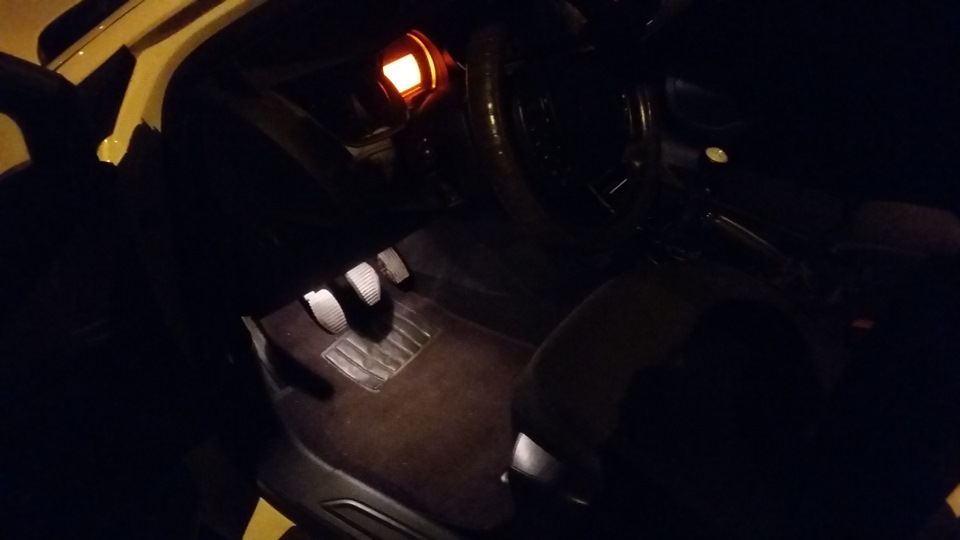 Подсветка ног перед, зад. — Citroen C5 (2G), 1,6 л, 2008 года ...