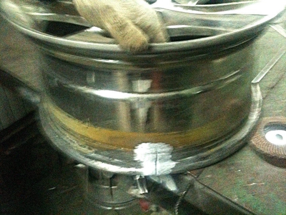 Правка диска, сварка аргоном на BMW E39: — BMW 5 series (E39), 2 л ...