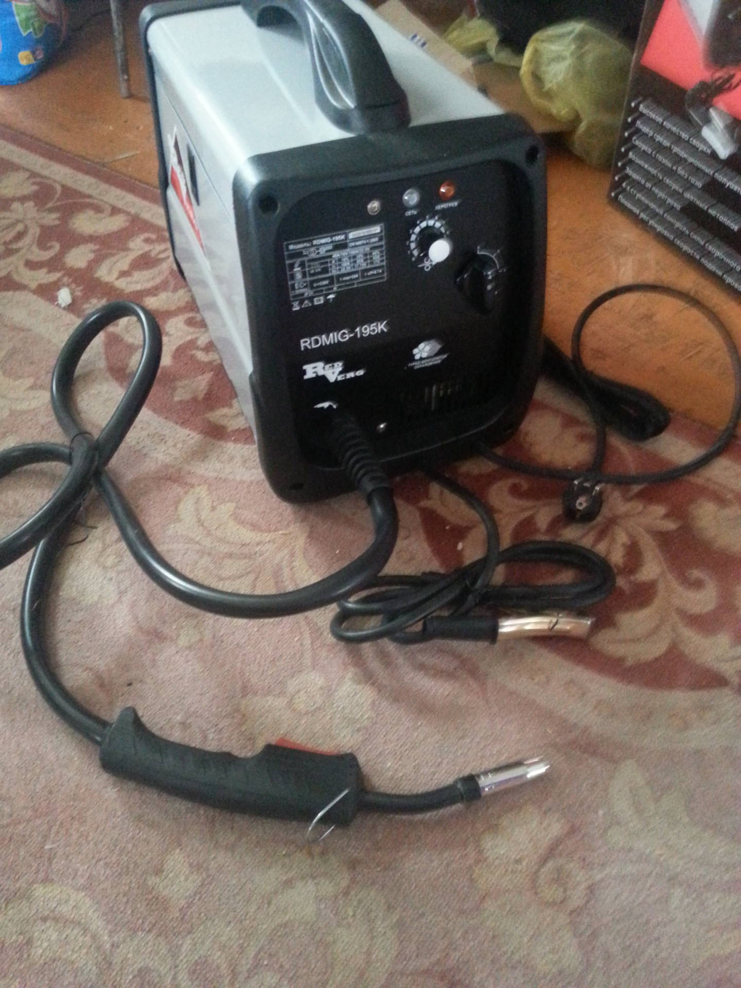 Сварка полуавтоматом без газа обычной проволокой и в среде углекислого газа