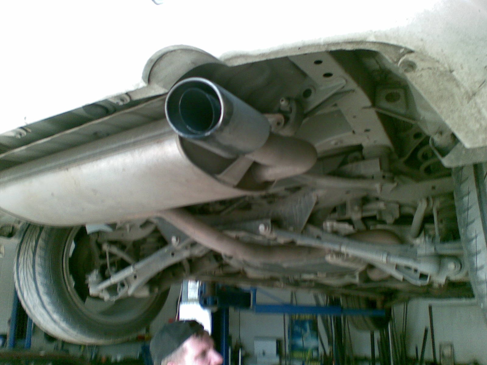 For a peculiar aesthetics and muffled sound instead of the standard muffler I installed a mg-race sports exhaust - Toyota Caldina 20 l 2005