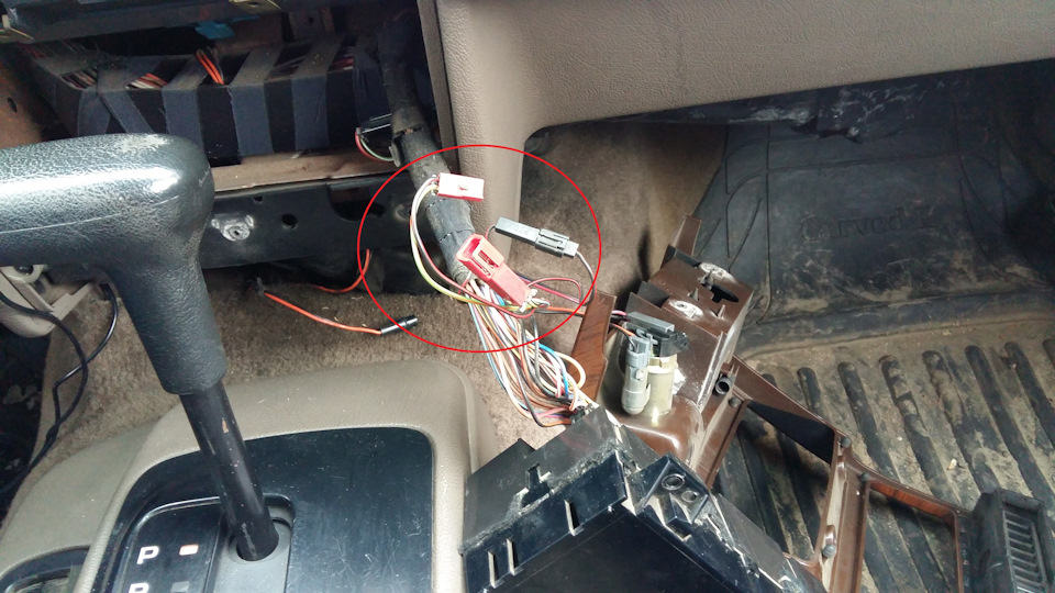 Размыкаем 2-х проводной разъем и соединяем однопроводной — Jeep Grand Cherokee (ZJ)