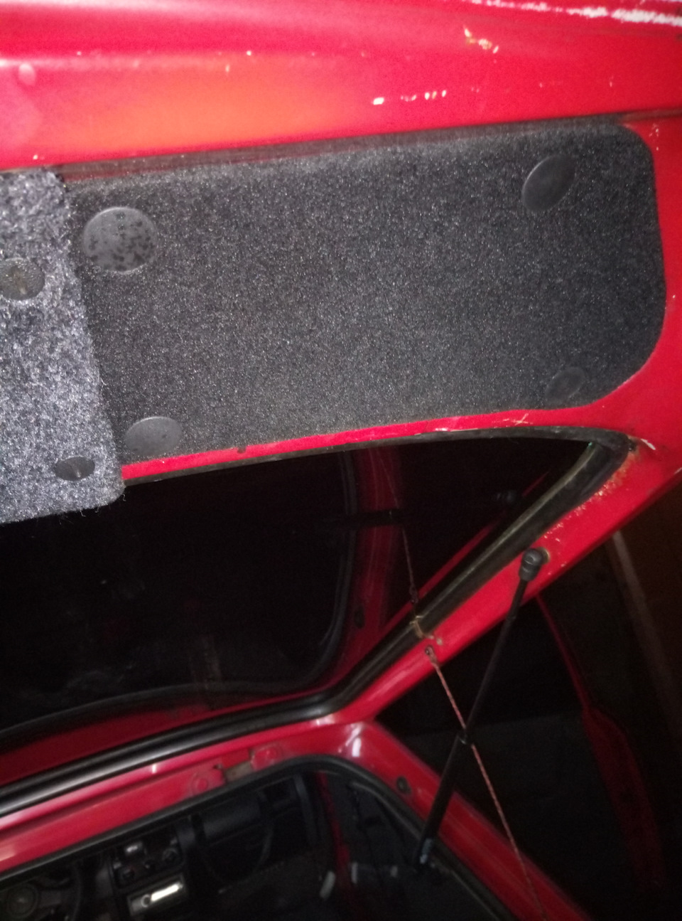 Вибро-шумо изоляции+обтяжка багажника — Ford Escort Mk4, 1,6 л, 1987 ...