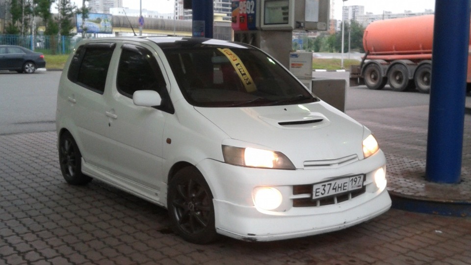 Японская машина daihatsu