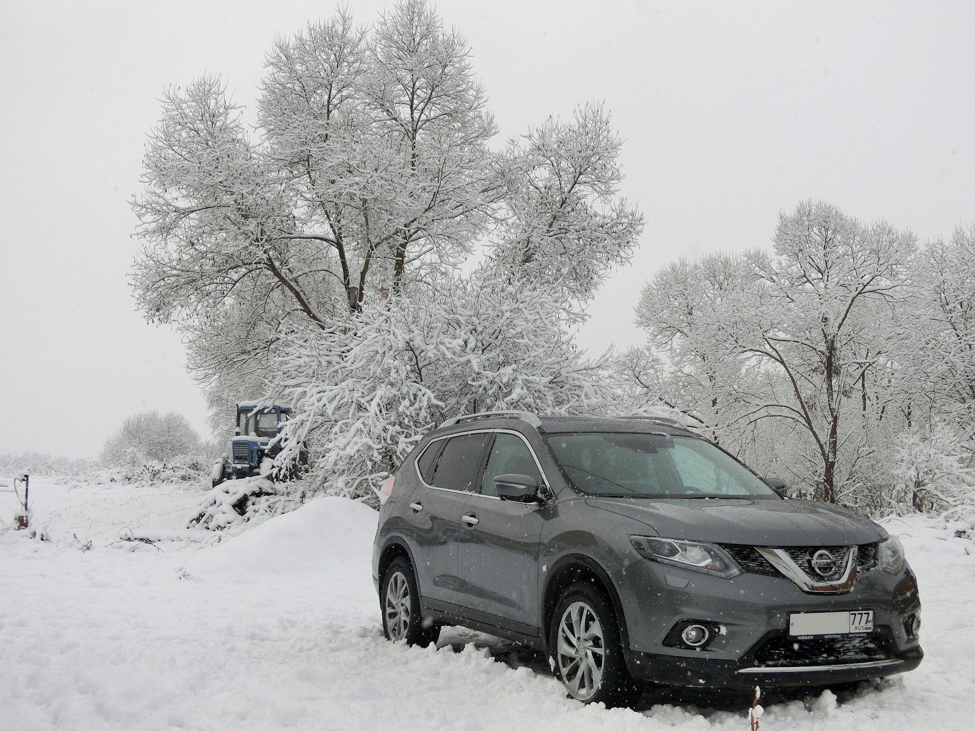 Ниссан х трейл на холодную на. Комплектация le+ Nissan x-Trail. X Trail в снегу. X-Trail le+ черный Coffee. Х Трейл le+ кофе.