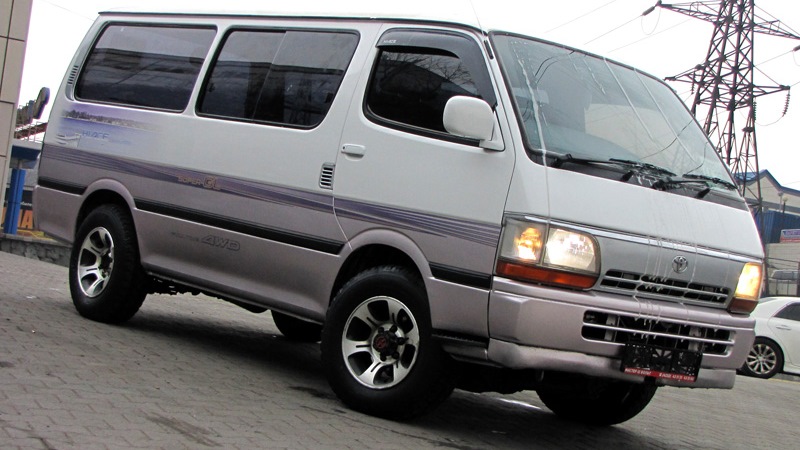 Toyota hiace 100. Toyota Hiace h100. Тойота Хайс 100. Toyota Hiace h100 микроавтобус. Toyota Hiace 100 кузов.