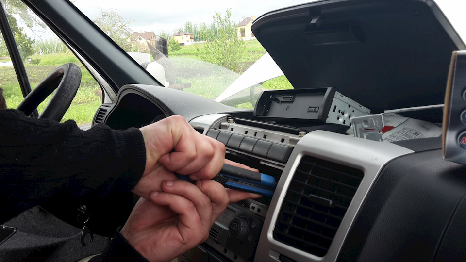 установка магнитолы в газель бизнес — ГАЗ Газель, 1,5 л., 2001 года ...