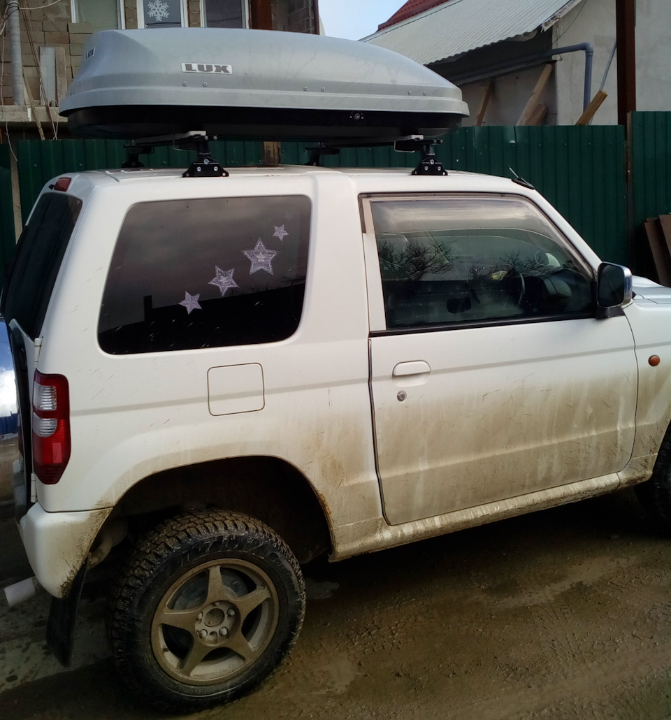 Бокс на крышу — Mitsubishi Pajero Mini (2G), 0,7 л, 2004 года | тюнинг |  DRIVE2