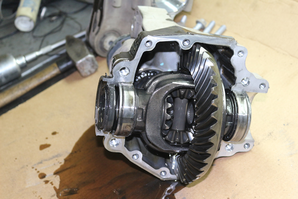 Замена подшипников редуктора переднего моста — Mercedes-Benz M-Class ...