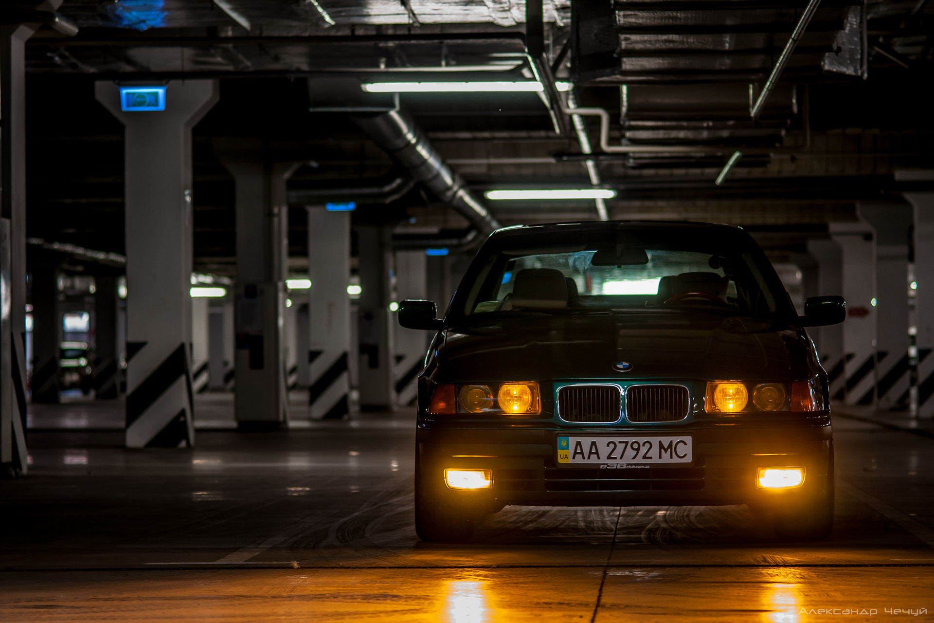 Russian car parking underground. БМВ на парковке. Underground parking. Парк БМВ. Гараж Underground.