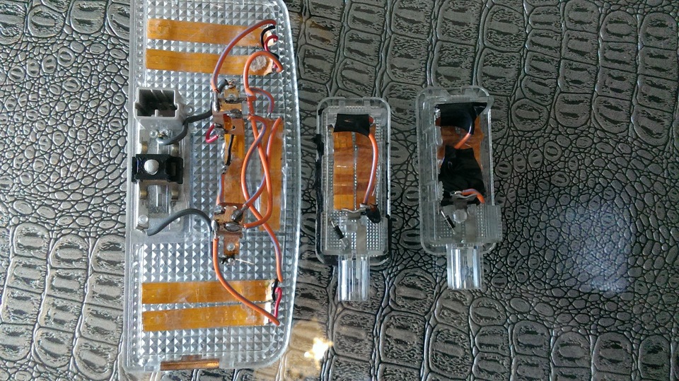 Пересвет бардачка и багажника. Обтяжка бардачка карпетом — LADA Приора ...