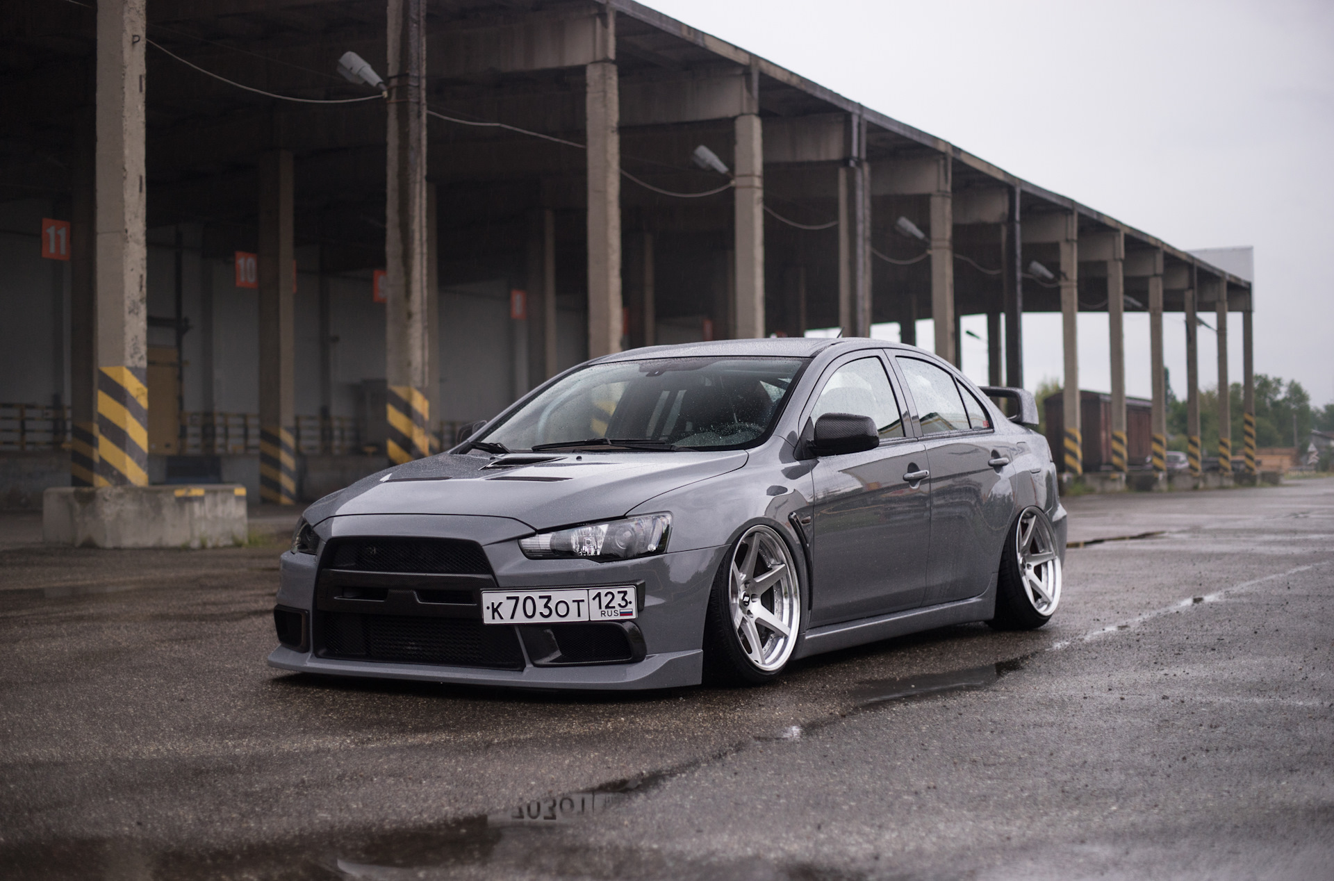 Mitsubishi Lancer Evolution x стенс