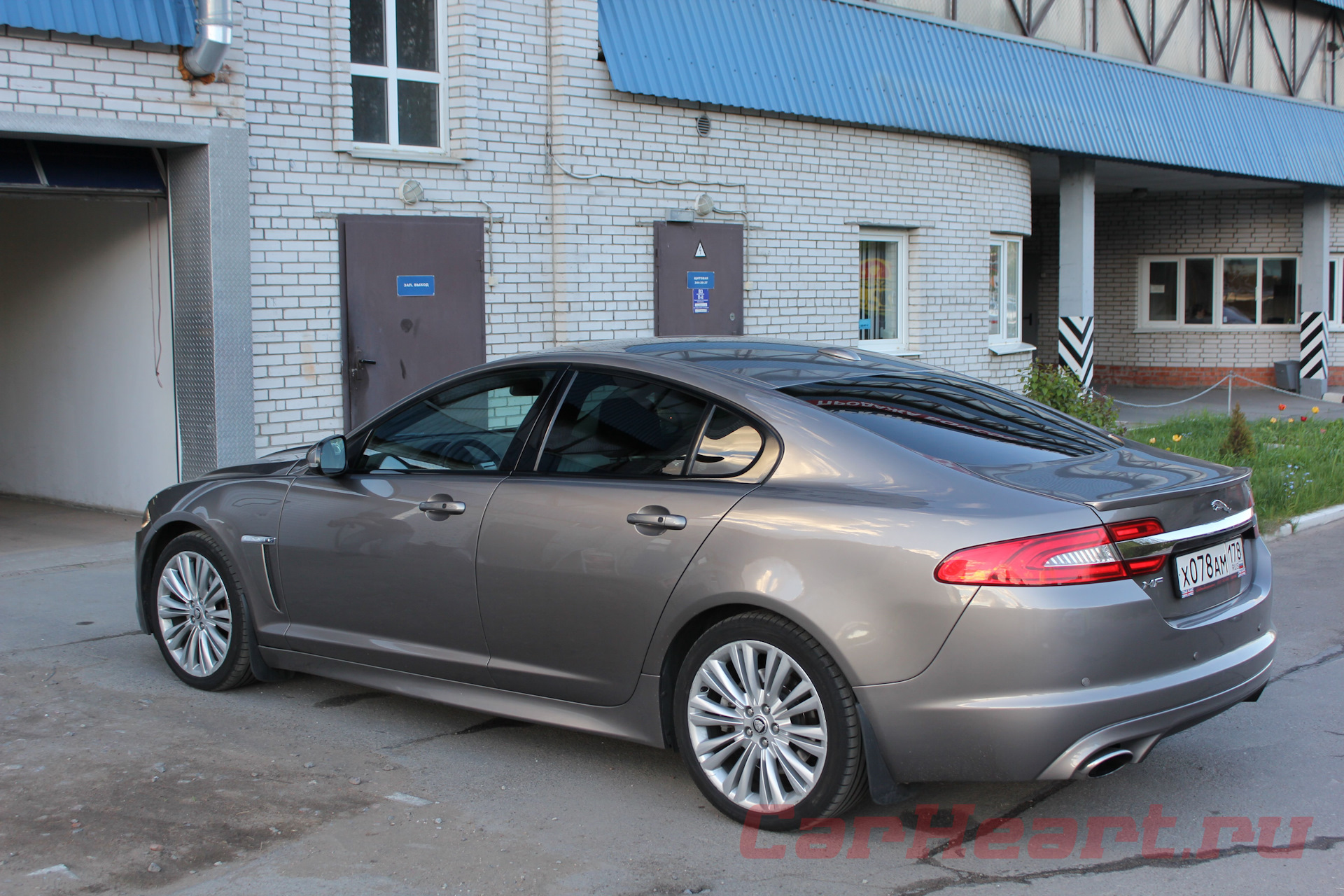 Jaguar XF антихром