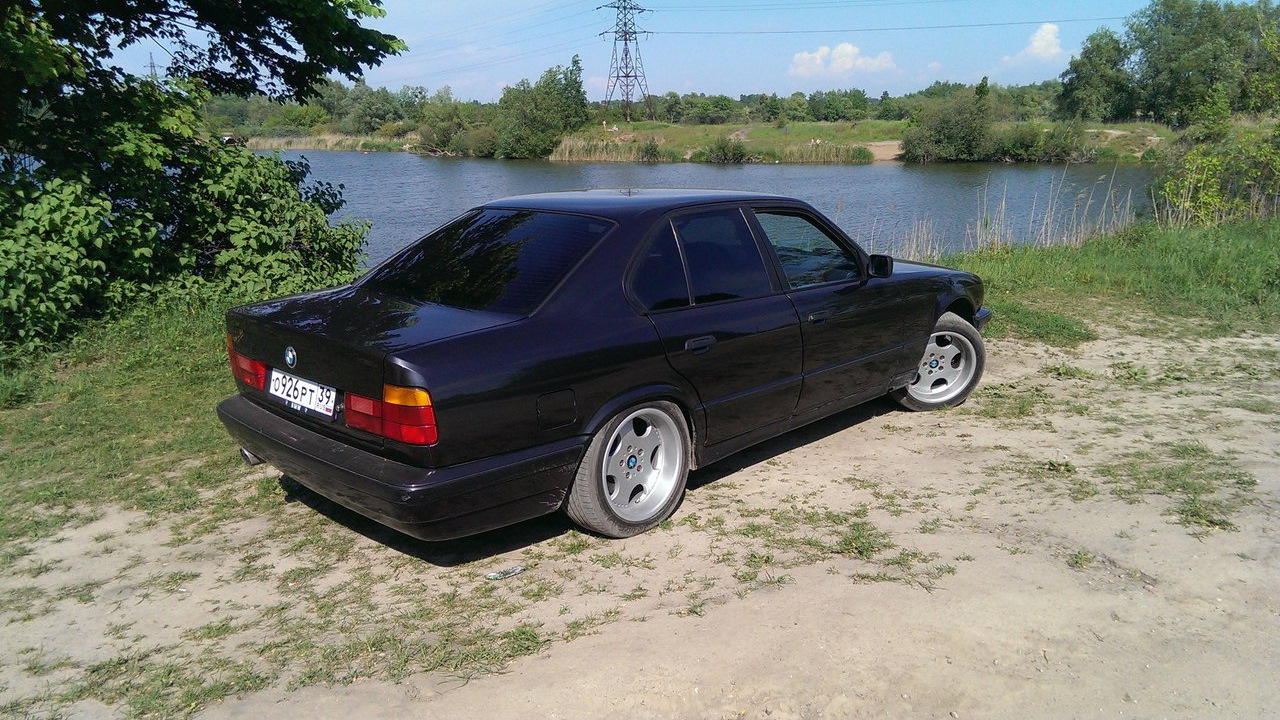 BMW 5 series (E34) 2.0 бензиновый 1993 | diamantschwarz metallic на DRIVE2