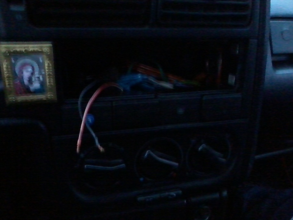 Привет, Орел!Пока, магнитола((( — Volkswagen Passat B4, 1,8 л, 1995 ...