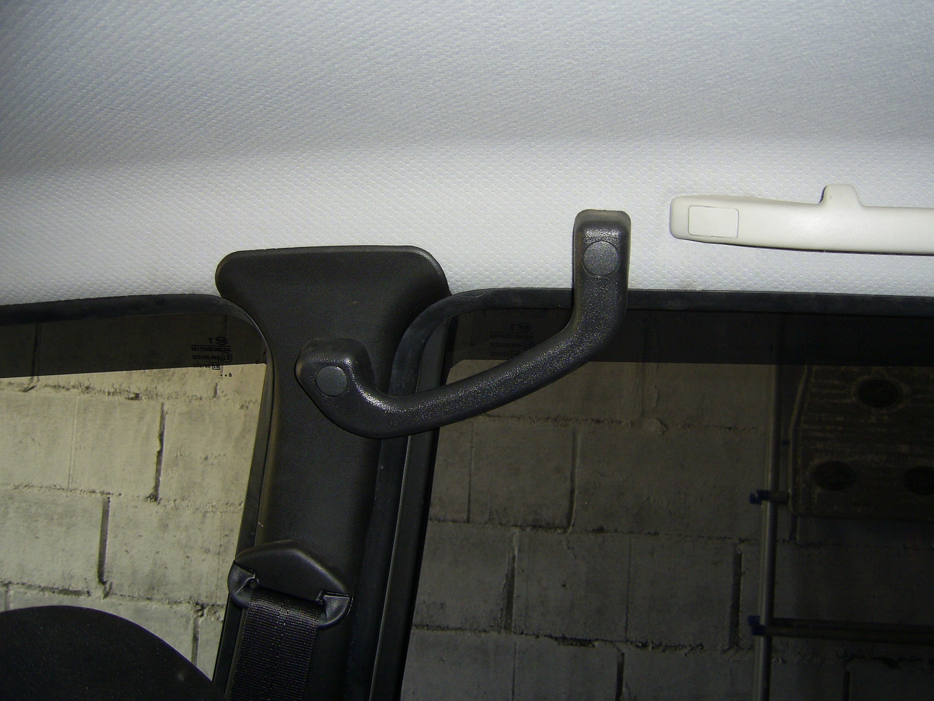 Ручка двери внутр ваз 2121. Ручки шевроле нива салонные. Ручка двери нива урбан внутренняя. Ручки внутренние на ниву 21214. Газ 3102 ручка салона.