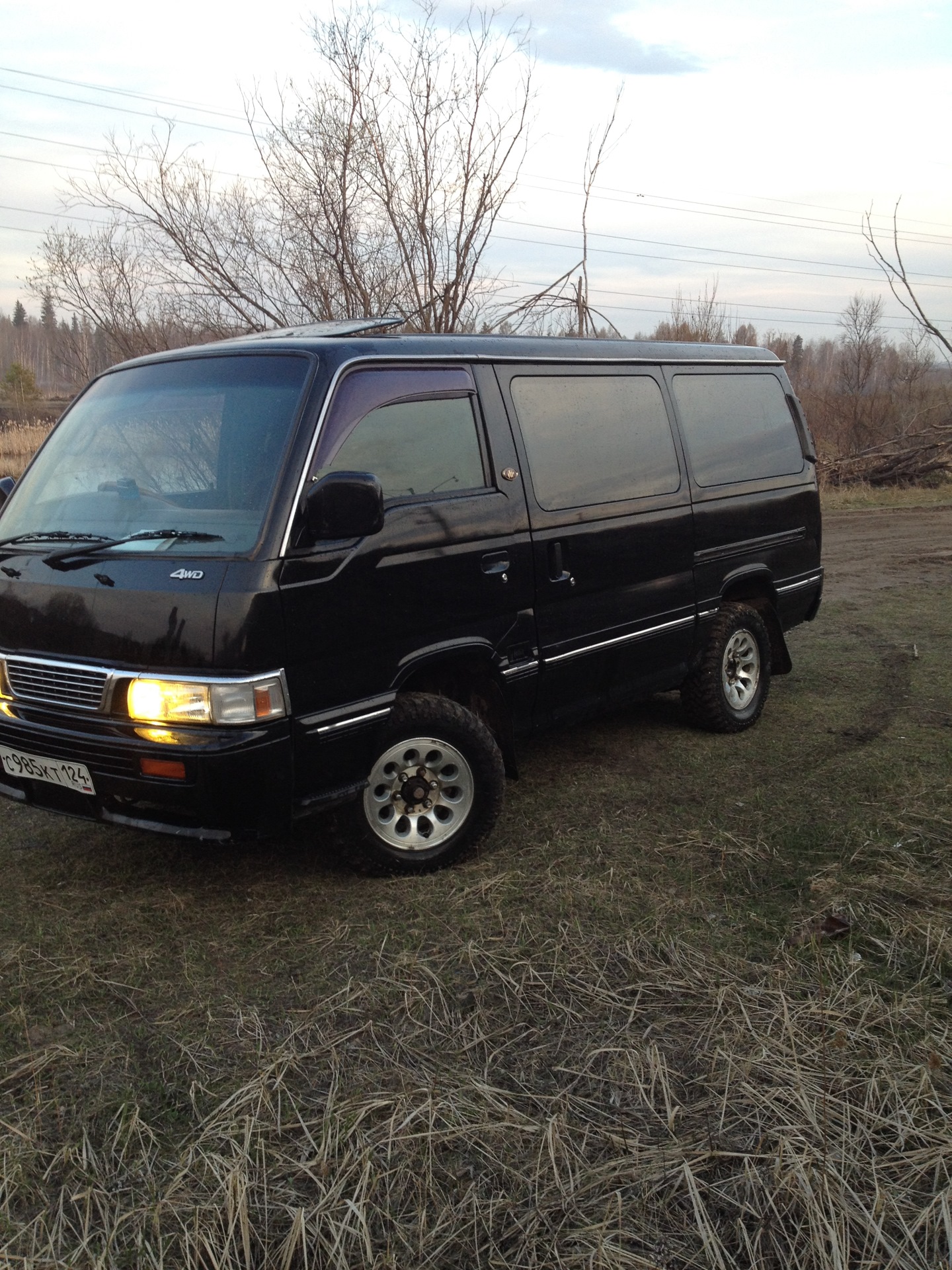 Ниссан караван. Nissan Caravan 1989. Nissan Caravan (3g). Nissan Caravan 2.7 at, 1989. Nissan Caravan 2.7 e24 4vd.