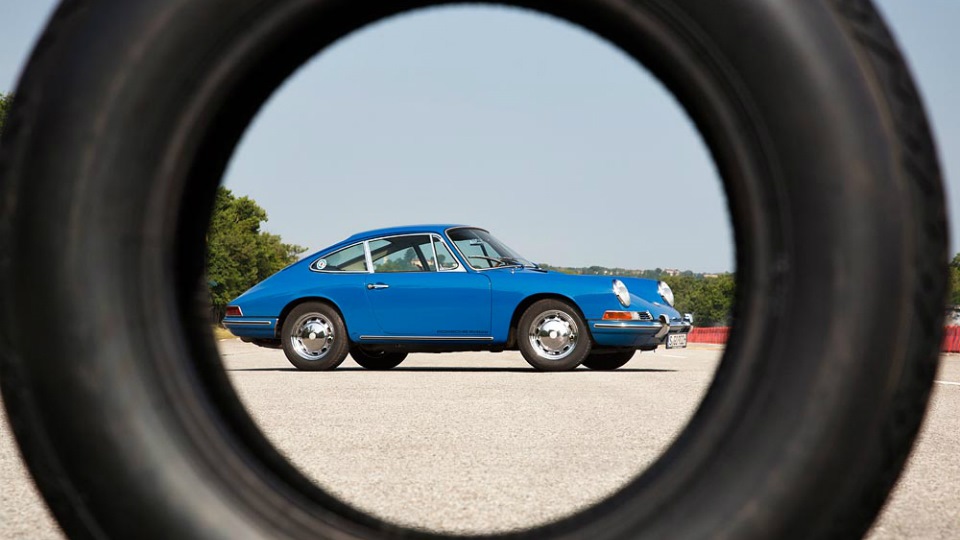 Porsche и Pirelli сделали современные шины для классических спорткаров ...