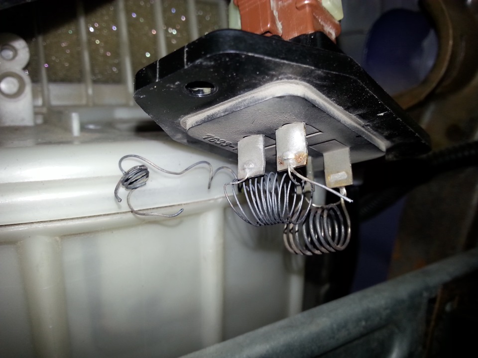 Замена транзистора — Honda Civic Hatchback (6G), 1,5 л., 1999 года ...