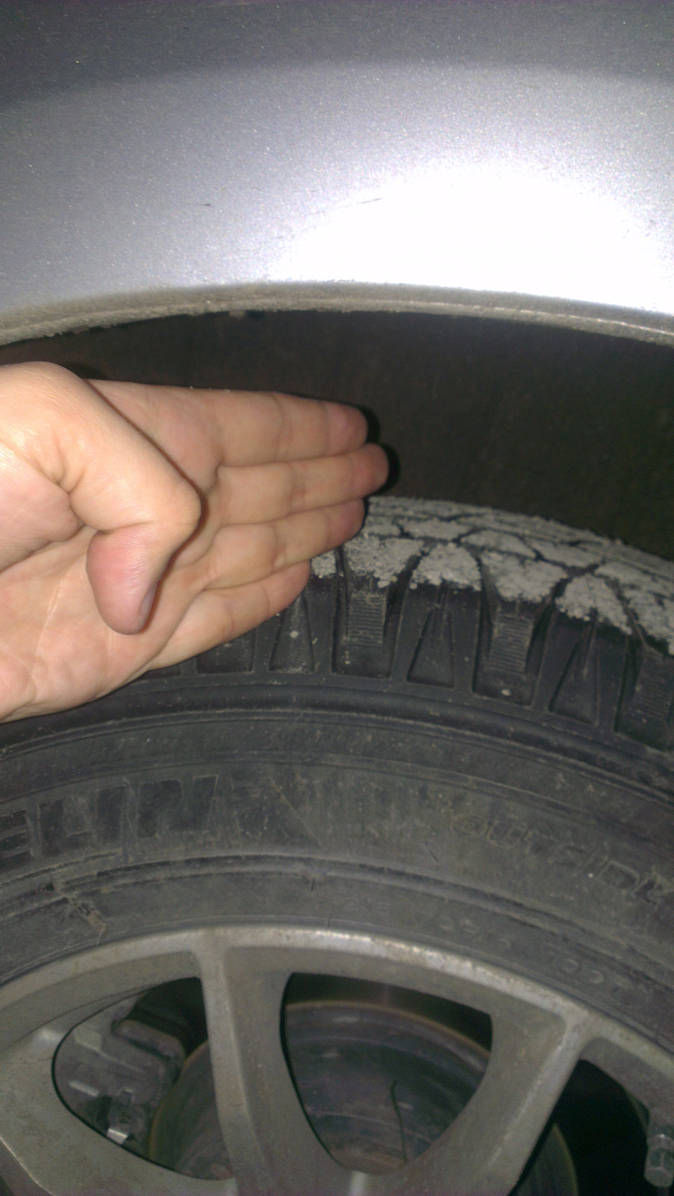 Замена задних просевших пружин — Mitsubishi Outlander XL, 2,4 л, 2006 ...