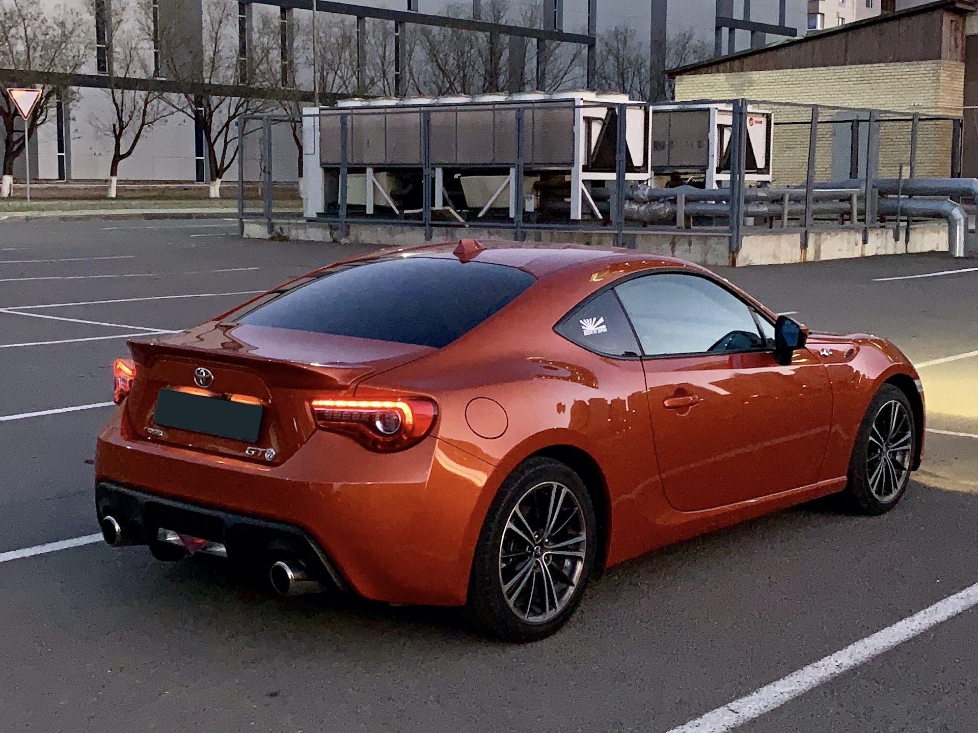 Toyota gt86 Orange