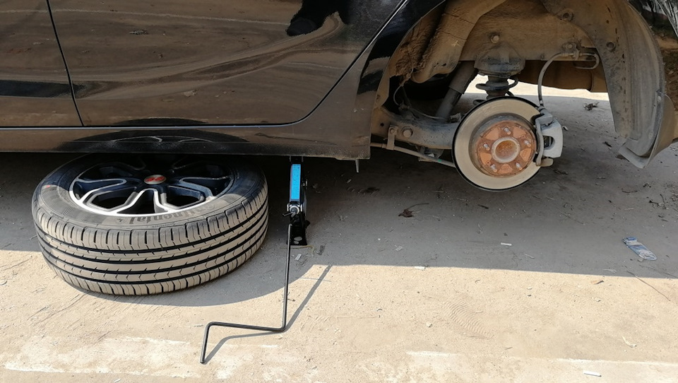 Обслуживание суппортов + подкраска — KIA Cerato (3G), 1,6 л, 2015 года ...