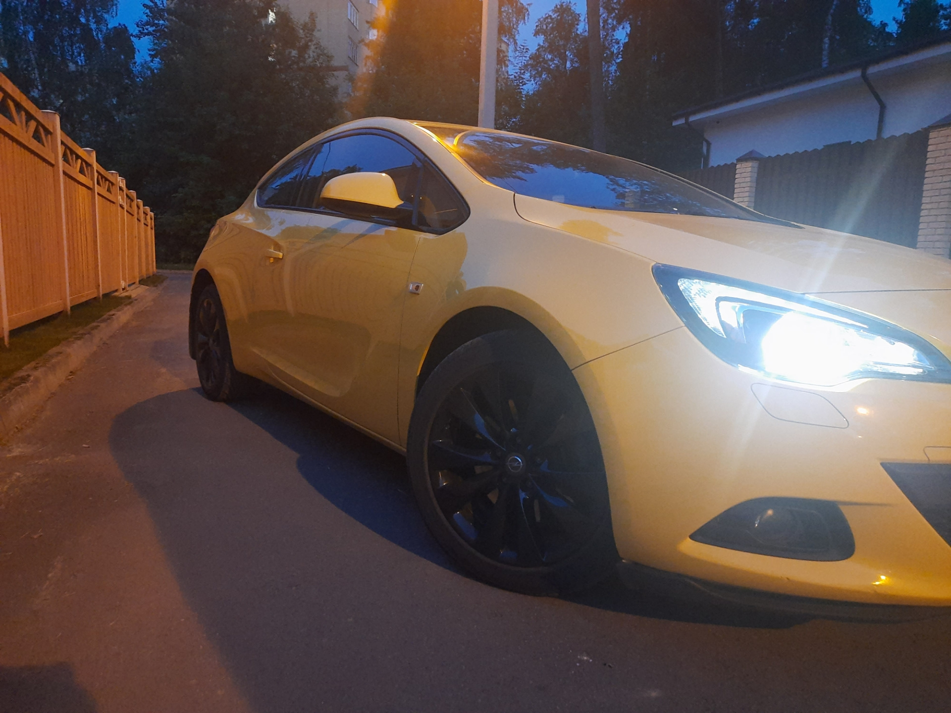 Первые впечатления — Opel Astra J GTC, 1,4 л, 2013 года | наблюдение |  DRIVE2