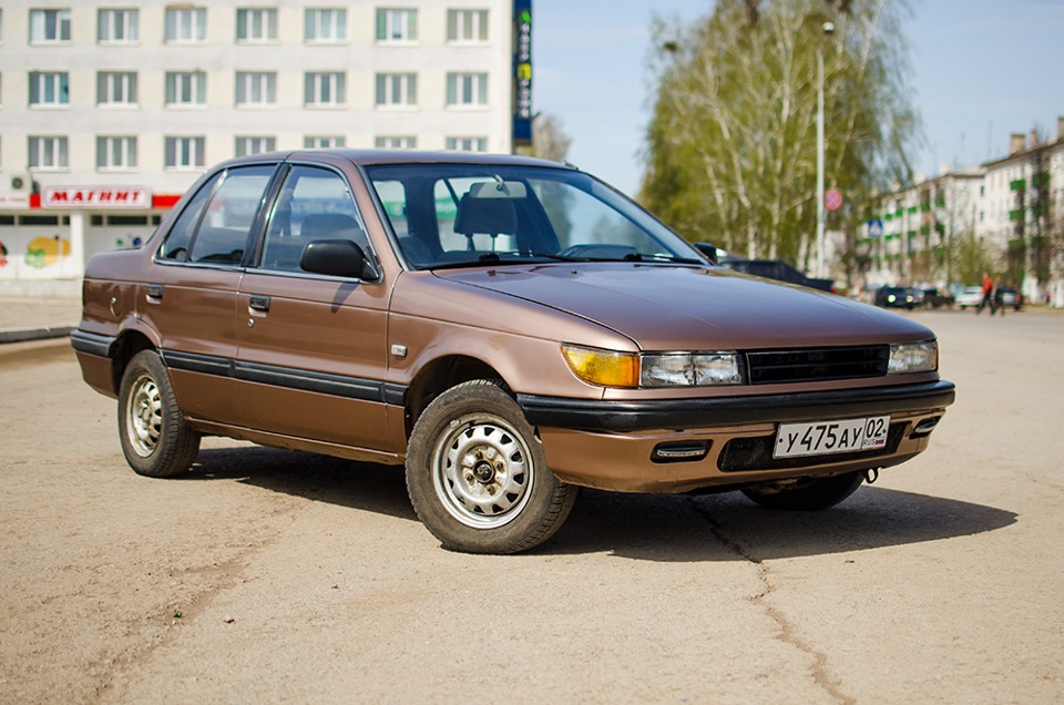 Мицубиси лансер 4. Mitsubishi Lancer IV 1988. Mitsubishi Lancer 5 1988 год. Mitsubishi Lancer 88 года. Митсубиси Лансер 4 поколения.