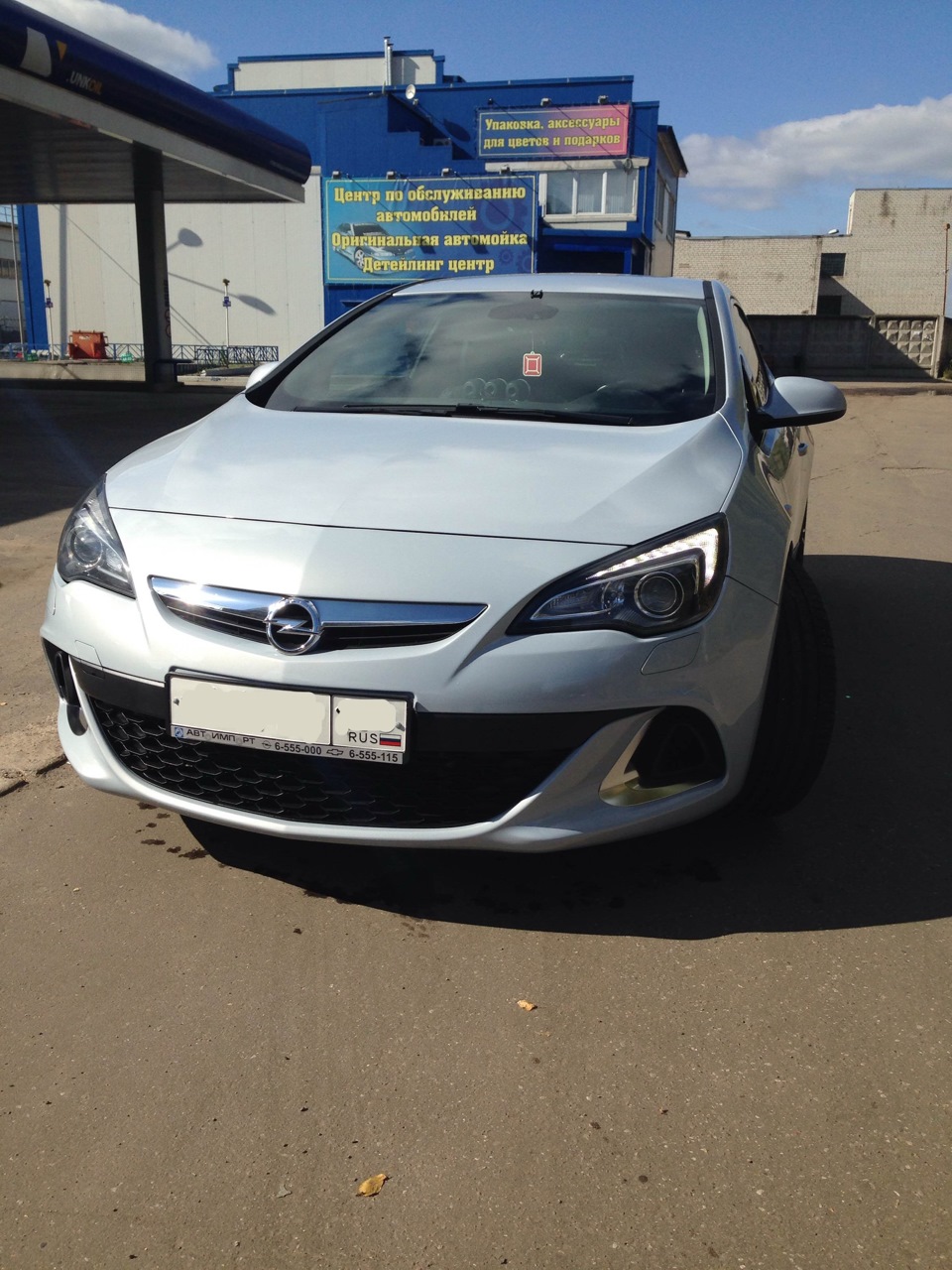 вид спереди — Opel Astra J GTC