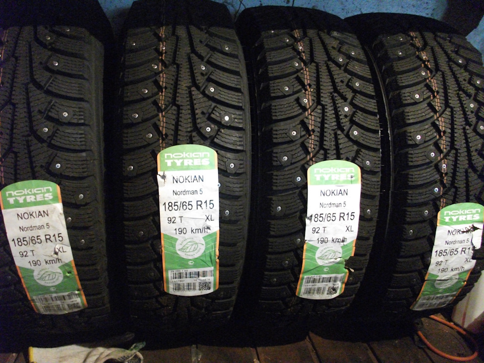 Нордман 7 отзывы зимние цена. Nokian Tyres Nordman 7 r15 185/65 92t шип. Шип Nokian Nordman-7 185/65r15 92t. Нокиан Нордман 7 185/65/15. Nokian Tyres 185 65 r15.