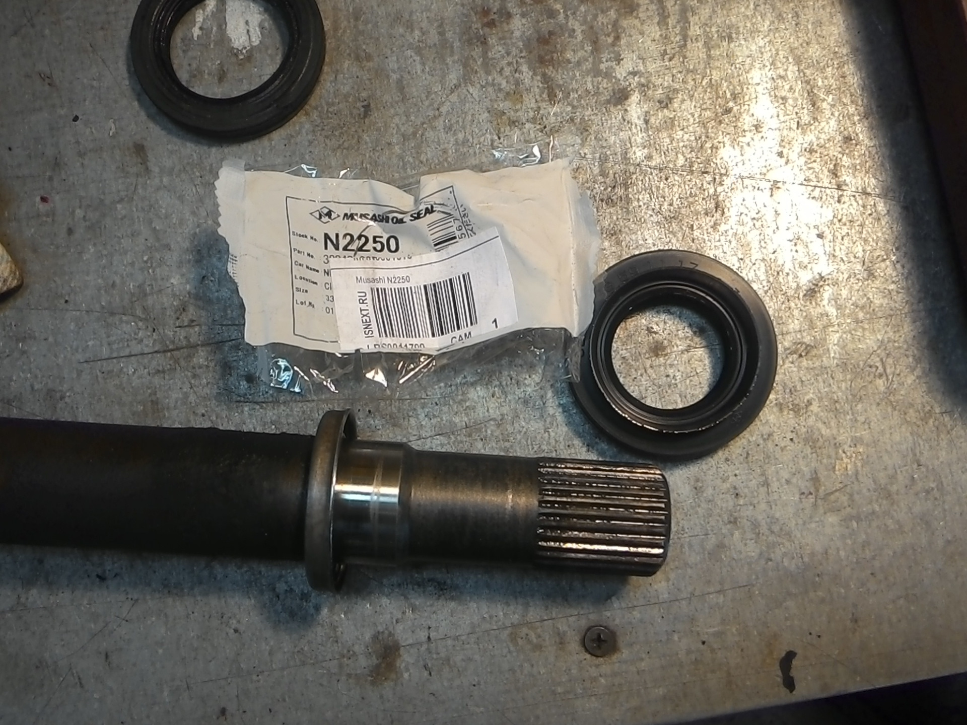 Замена сальника привода Nissan Teana j31 * - Nissan Teana (J31), 2,3 л, 2003 год