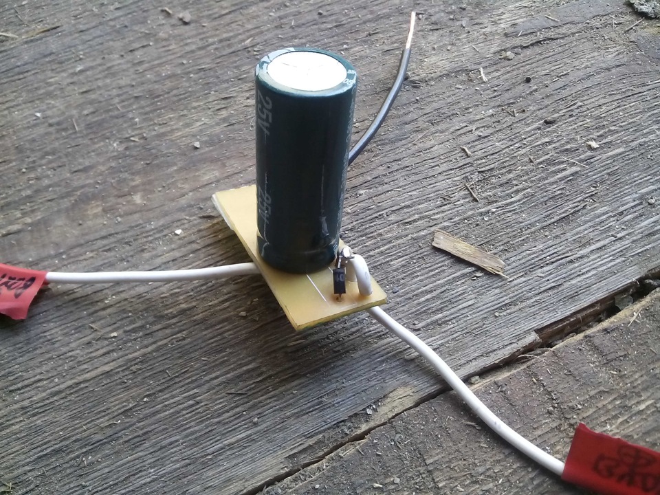 рено дастер не включается магнитола что делать