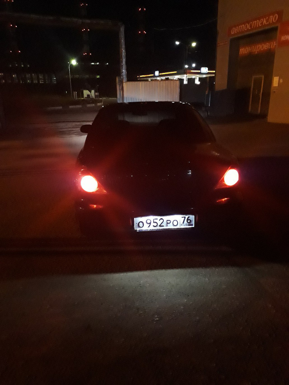 Замена ламп подсветки номерных знаков — KIA Spectra, 1,6 л, 2007 года ...