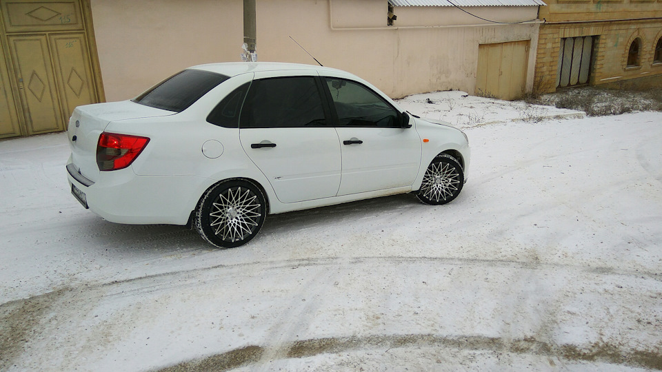 Фото в бортжурнале Lada Granta