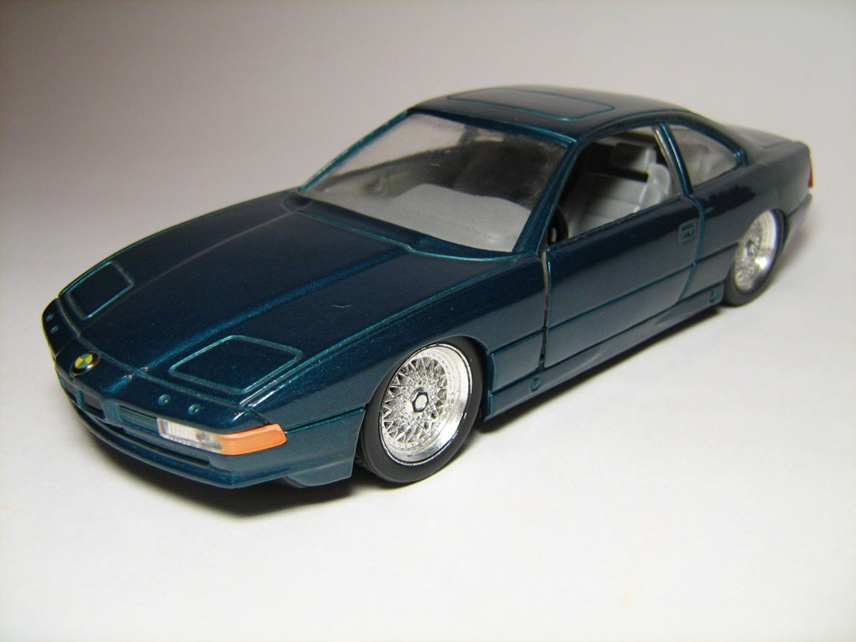 Модели 1 8. BMW 850 1/24. BMW 850i моделька. 1/43 BMW 850i. BMW 850i 1 18.