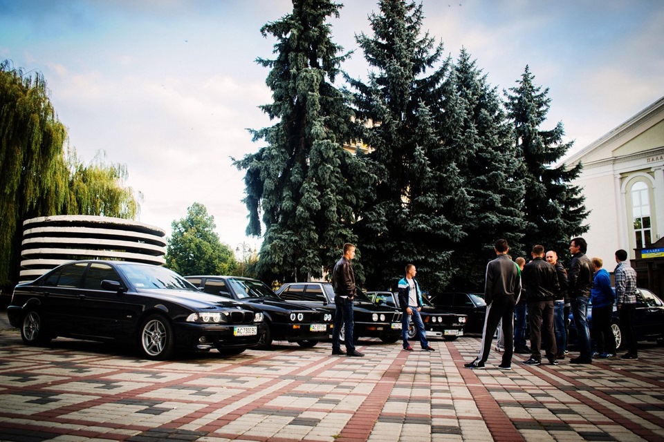 Vstrecha Bmw Club Lutsk 28 09 2014 Bmw 5 Series 2 4 L 1985 Goda Na Drive2