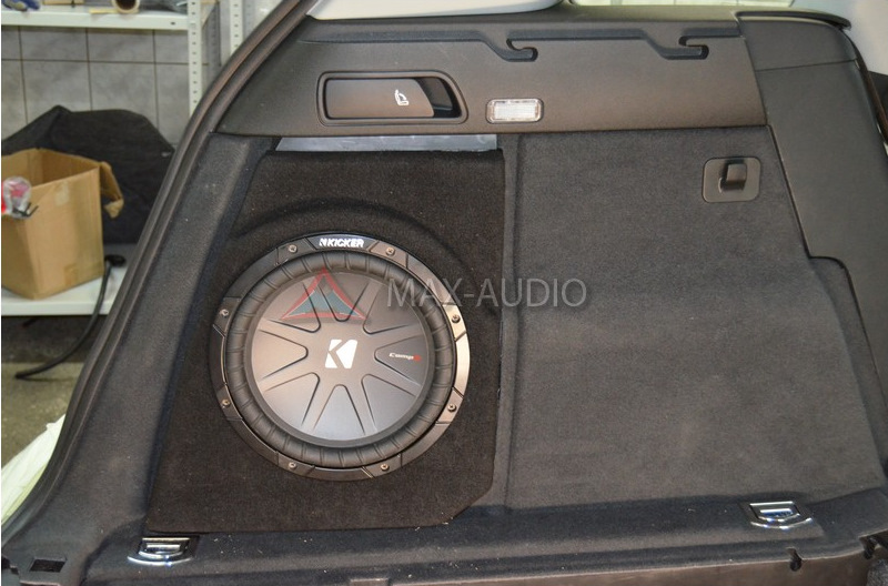 Пример оформления сабвуфера в багажнике Q5. Ненуачо? — скажут многие — зато баса нормалёк! Но мне кажется, что Ауди Q5 и подобный колхоз несовместимы — Audi Q5 (2G)