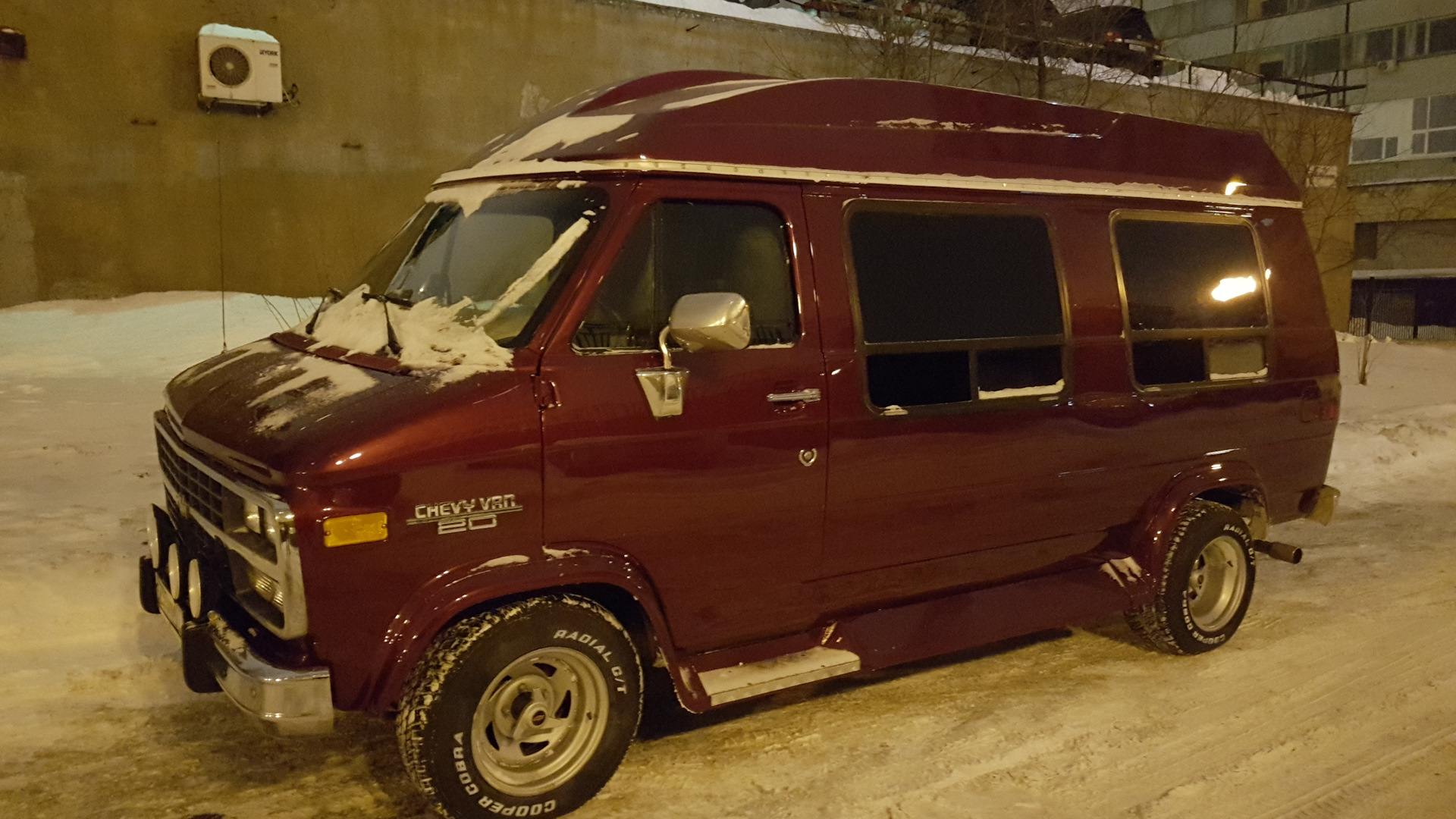 Chevrolet Van (3G) 5.7 бензиновый 1993 | 